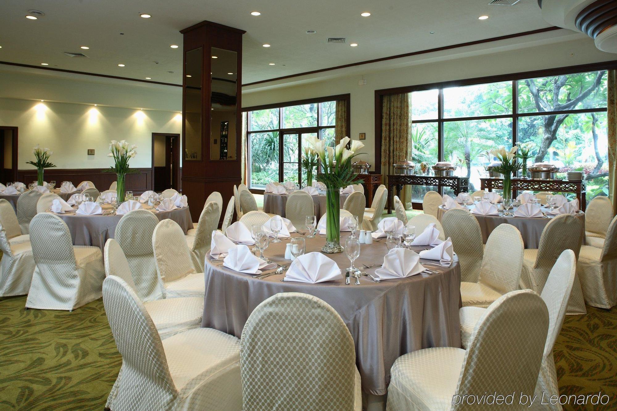 Intercontinental Manila Otel Makati City Restoran fotoğraf