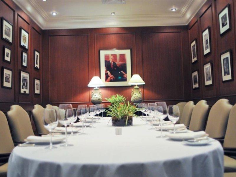Intercontinental Manila Otel Makati City Restoran fotoğraf